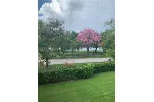19055 NW 62nd Ave, Hialeah, FL 33015, Sold 12/17/21