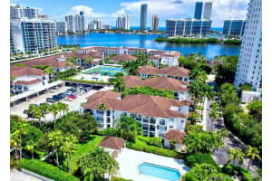 3165 NE 184th St, Aventura, FL 33160, Sold 11/09/21