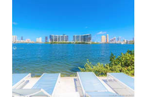 3165 NE 184th St, Aventura, FL 33160, Sold 11/09/21