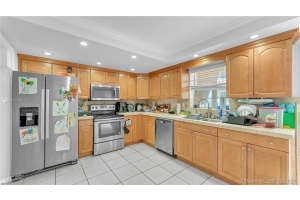 8523 SW 137th Ave, Miami, FL 33183, Sold 11/18/21