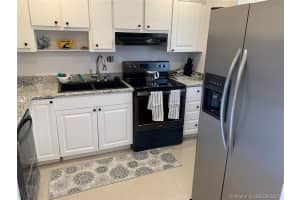 5945 Del Lago Cir, Sunrise, FL 33313, Sold 11/04/21