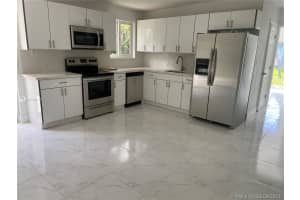 135 SW 17th Ave, Homestead, FL 33030, Sold 12/18/21