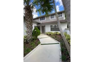 9871 NW 52nd Ln, Doral, FL 33178, Sold 11/03/21