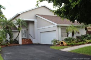 5411 SW 152nd Pl Cir, Miami, FL 33185, Sold 11/18/21