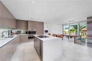 1201 20th St, Miami Beach, FL 33139, Sold 11/04/21