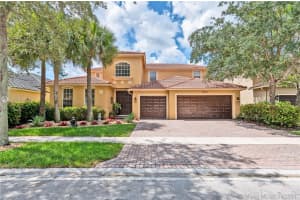 19232 N Gardenia Ave, Weston, FL 33332, Sold 12/15/21