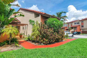 9903 NW 9th St Cir, Miami, FL 33172, Sold 11/23/21