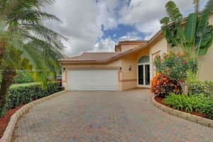 5183 Madison Lakes Cir E, Davie, FL 33328, Sold 02/10/22