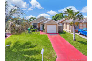 831 SW 10th St, Homestead, FL 33034, Sold 11/19/21