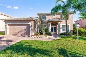 13715 NW 11th St, Pembroke Pines, FL 33028, Sold 11/09/21