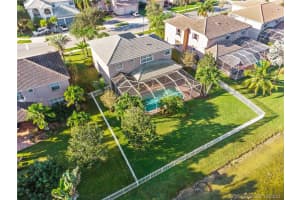 13715 NW 11th St, Pembroke Pines, FL 33028, Sold 11/09/21