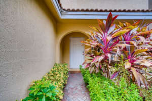 9209 NW 54th St, Sunrise, FL 33351, Sold 11/03/21
