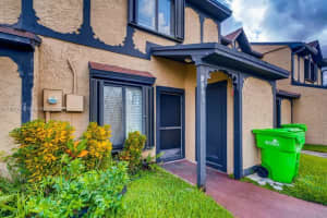9360 NW 44th Ct, Sunrise, FL 33351, Sold 12/17/21