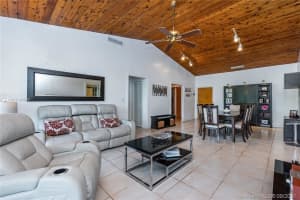 101 Ocean Ln Dr # 309, Key Biscayne, FL 33149, Sold 12/09/21