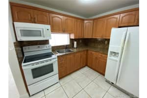 5201 NW 7th St, Miami, FL 33126, Sold 10/22/21