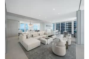 100 South Pointe Dr, Miami Beach, FL 33139, Sold 02/01/22