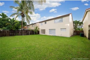 7404 SW 158th Pl, Miami, FL 33193, Sold 12/03/21