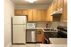 470 NW 20th St, Boca Raton, FL 33431, Sold 11/09/21