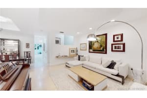 7681 SW 54th Ct, Miami, FL 33143, Sold 01/06/22