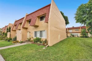 22 Ann Lee Ln, Tamarac, FL 33319, Sold 08/12/22