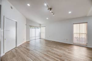 8636 NW 2nd St, Miami, FL 33126, Sold 10/28/21