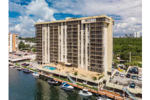 2500 NE 135th St B504, North Miami, FL 33181, Sold 12/08/21
