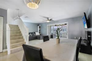 20862 NW 3rd Ln, Pembroke Pines, FL 33029, Sold 11/02/21