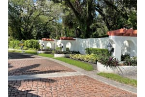 331 Ives Dairy Rd, Miami, FL 33179, Sold 11/30/21