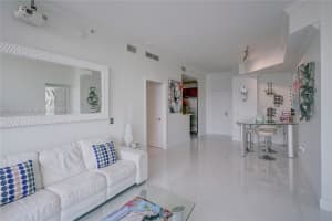350 SE 2nd St, Fort Lauderdale, FL 33301, Sold 12/06/21