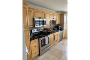 2801 NE 183rd St #617w, Aventura, FL 33160, Sold 01/13/22