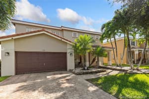 1124 NW 204th St, Miami, FL 33169, Sold 11/10/21