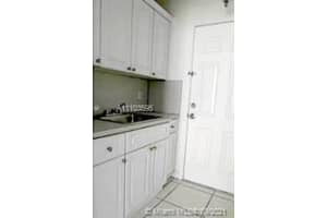 3030 Collins Ave #2f, Miami Beach, FL 33140, Sold 12/09/21
