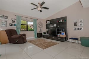 12356 NW 12th Ct, Pembroke Pines, FL 33026, Sold 01/31/22