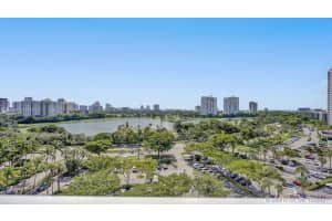 3731 N Country Club Dr, Aventura, FL 33180, Sold 11/12/21