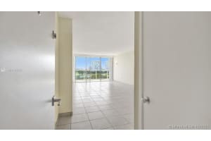 3731 N Country Club Dr, Aventura, FL 33180, Sold 11/12/21