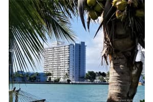 1865 79th Street Causeway, North Bay Village, FL 33141, Sold 11/12/21