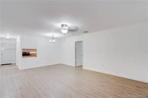 21377 NW 39th Ave, Miami Gardens, FL 33055, Sold 11/02/21