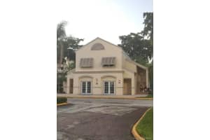 8160 Geneva Ct, Doral, FL 33166, Sold 04/15/22