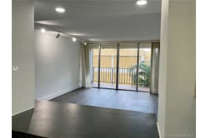 9210 Fontainebleau Blvd, Miami, FL 33172, Sold 12/28/21