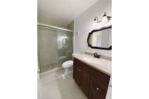 10800 NW 7th St #4b, Miami, FL 33172, Sold 04/28/22