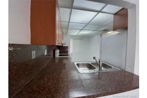 10800 NW 7th St #4b, Miami, FL 33172, Sold 04/28/22