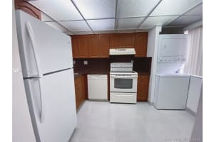 10800 NW 7th St #4b, Miami, FL 33172, Sold 04/28/22