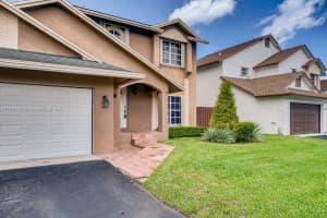 19160 NW 78th Ave, Hialeah, FL 33015, Sold 12/15/21