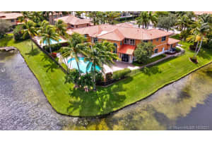 15963 NW 79th Pl, Miami Lakes, FL 33016, Sold 12/22/21