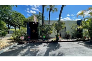 16511 Fox Den Ct, Miami Lakes, FL 33014, Sold 12/30/21
