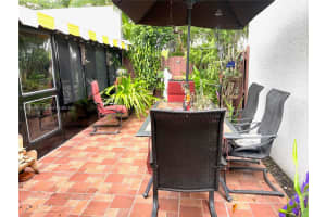 16511 Fox Den Ct, Miami Lakes, FL 33014, Sold 12/30/21
