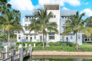 6203 Laguna Path N, Miami Beach, FL 33141, Sold 03/18/22