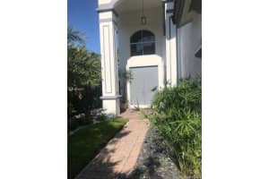14997 SW 22 St, Miami, FL 33185, Sold 12/03/21