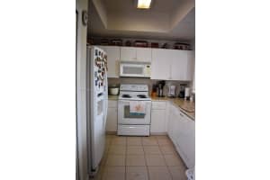 8826 W Flagler St APT 223, Miami, FL 33174, Sold 02/15/22