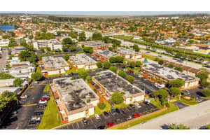 810 SW 129th Pl, Miami, FL 33184, Sold 02/03/22
